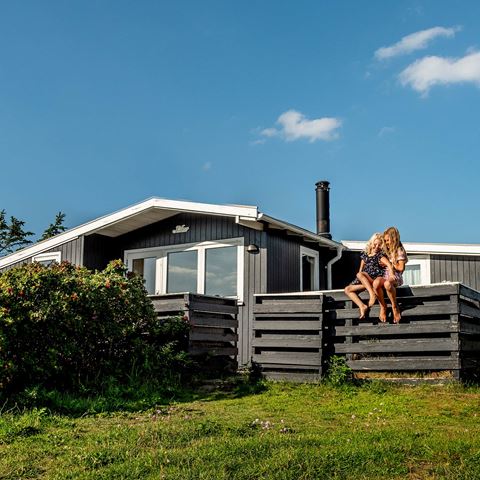 Sommerhus og piger
